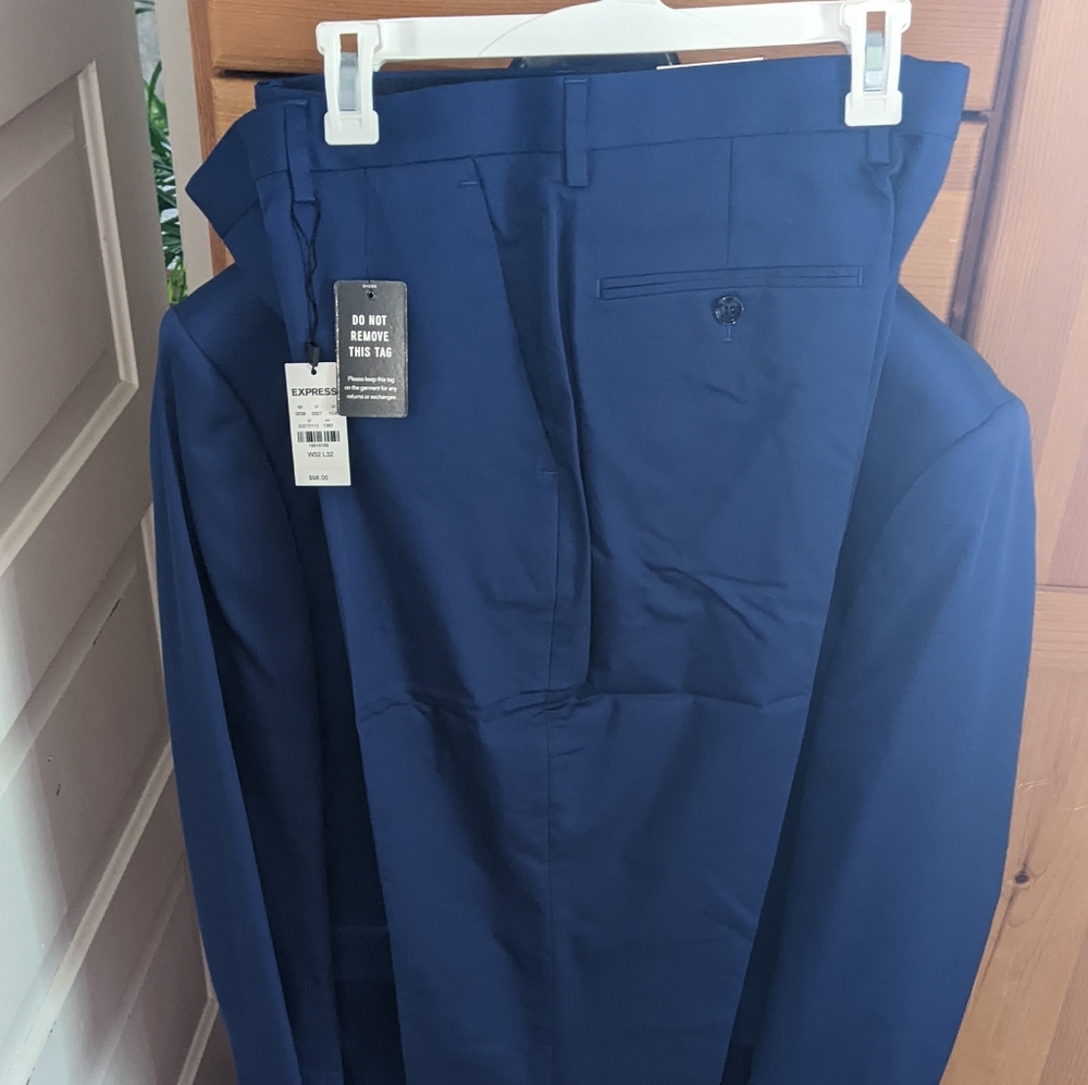 Express Suit and Pants: 42R, 32x32, Never worn